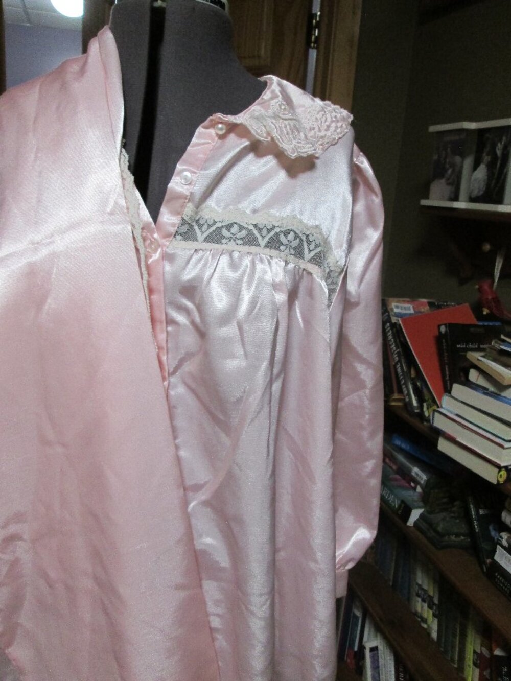 Glam granny vtg 2 pc silky lace pajama's large Lise Steven's pink